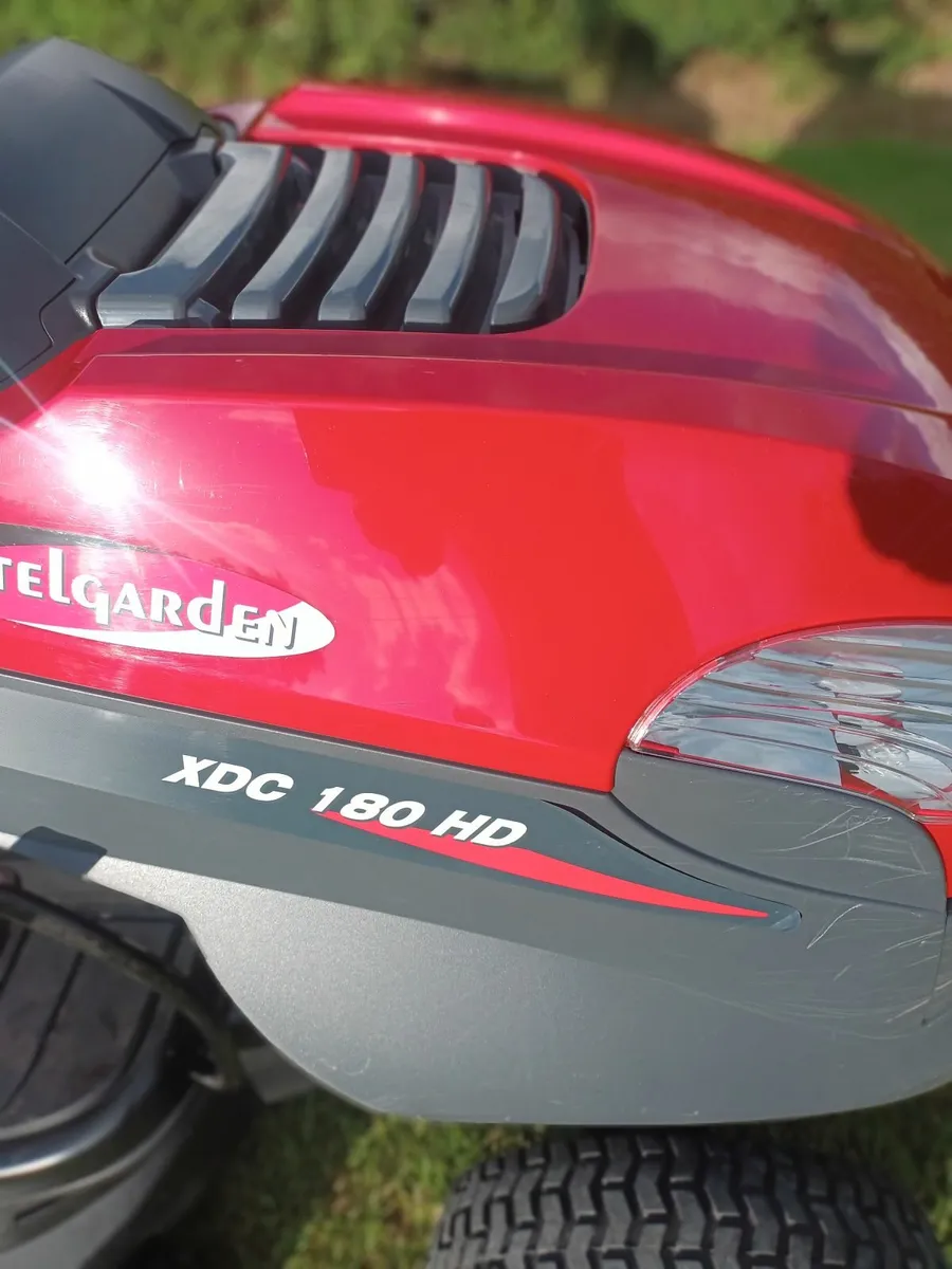 17hp V.twin engine. 38inch deck - Image 3