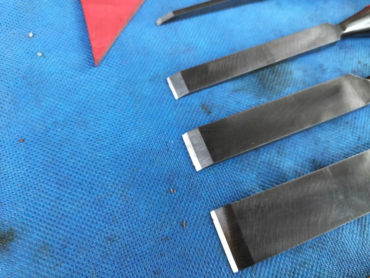 4 Chisels by Footprint - Image 2