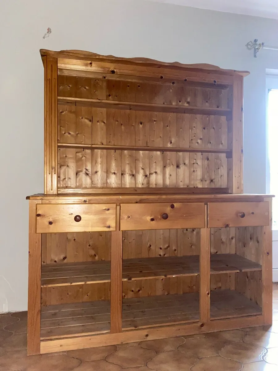 Dresser - Image 1