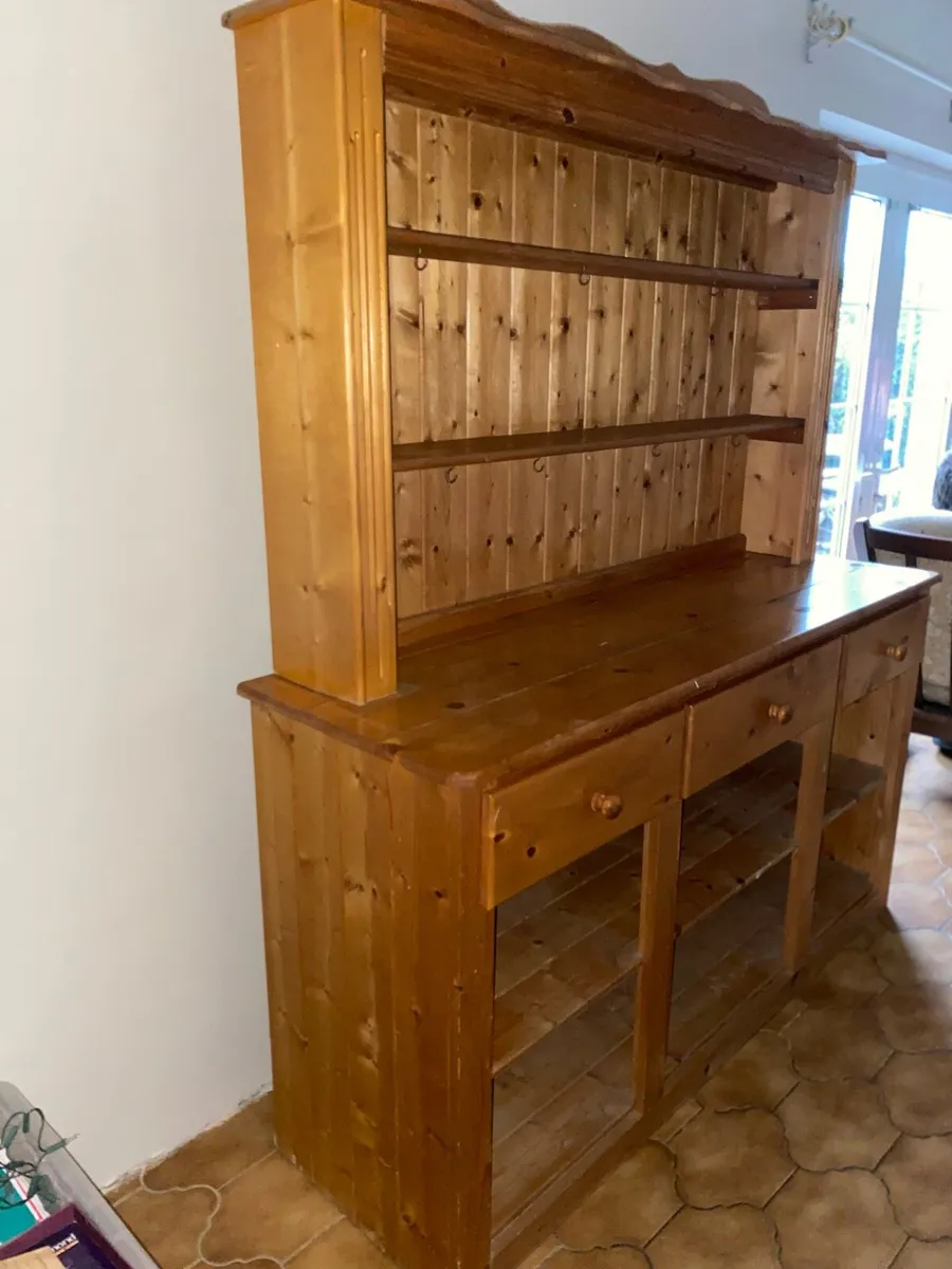 Dresser - Image 2
