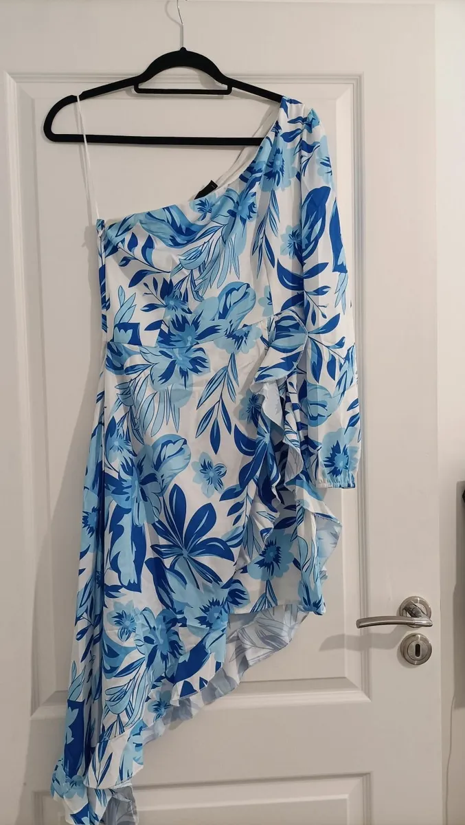 Woman's clothes - Image 3