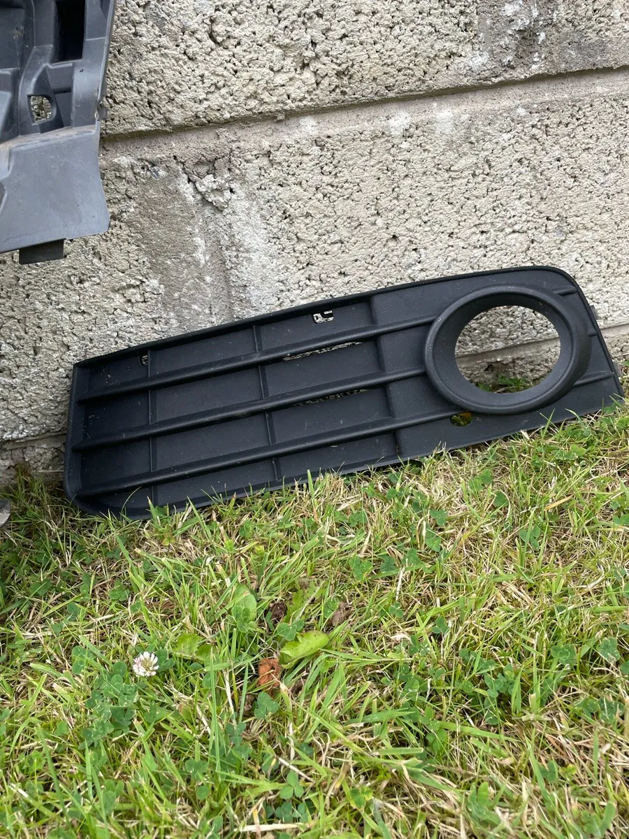 Audi a4 2011 grill and fogs - Image 4