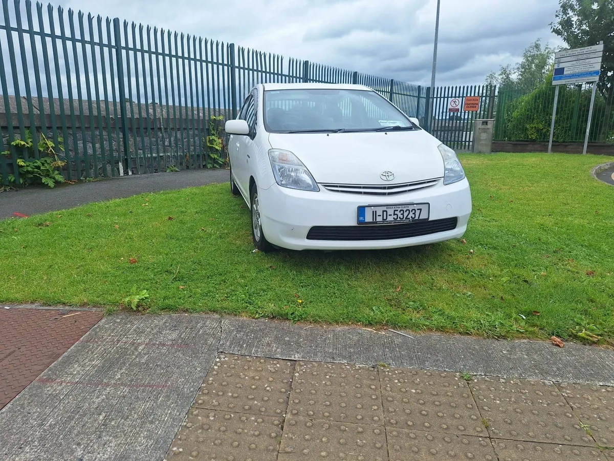 Toyota Prius 2011 - Image 1