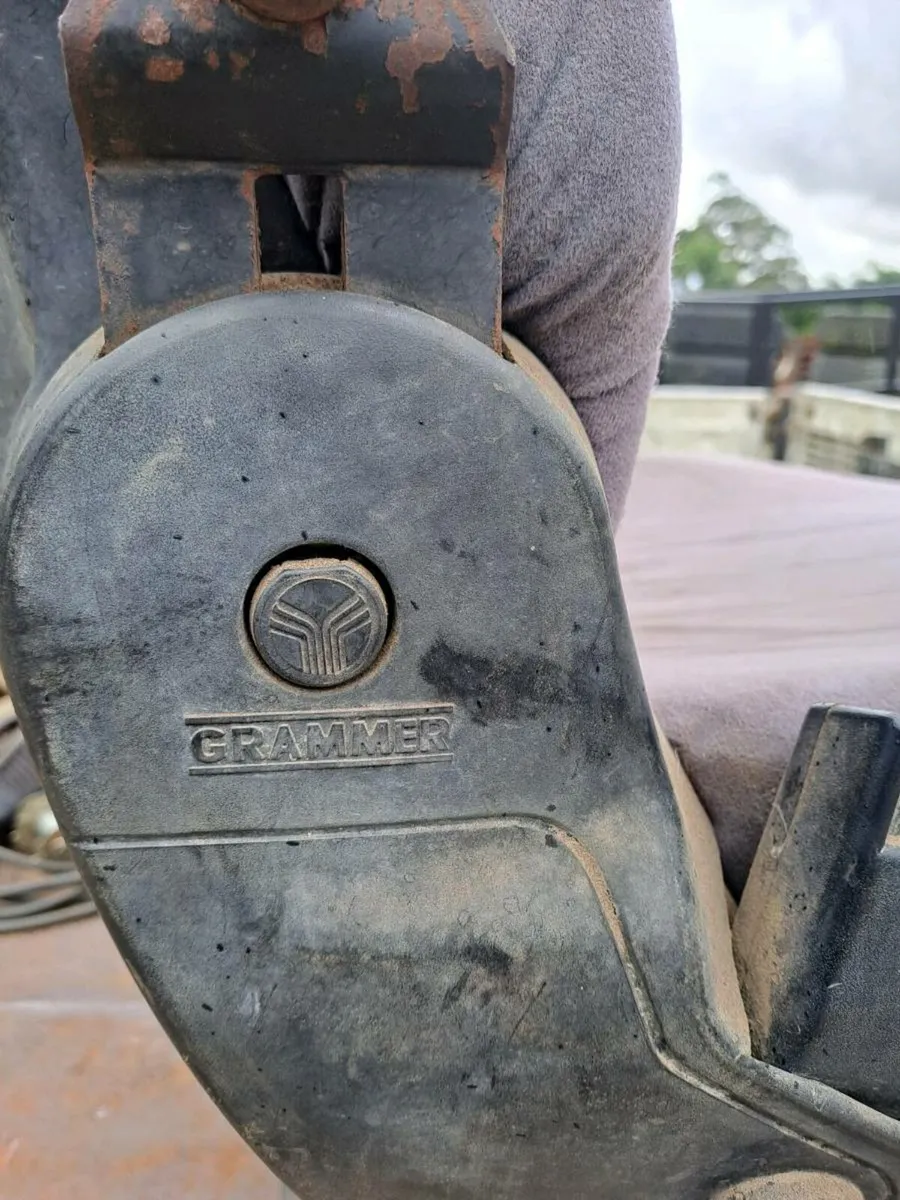 Tractor - Image 4