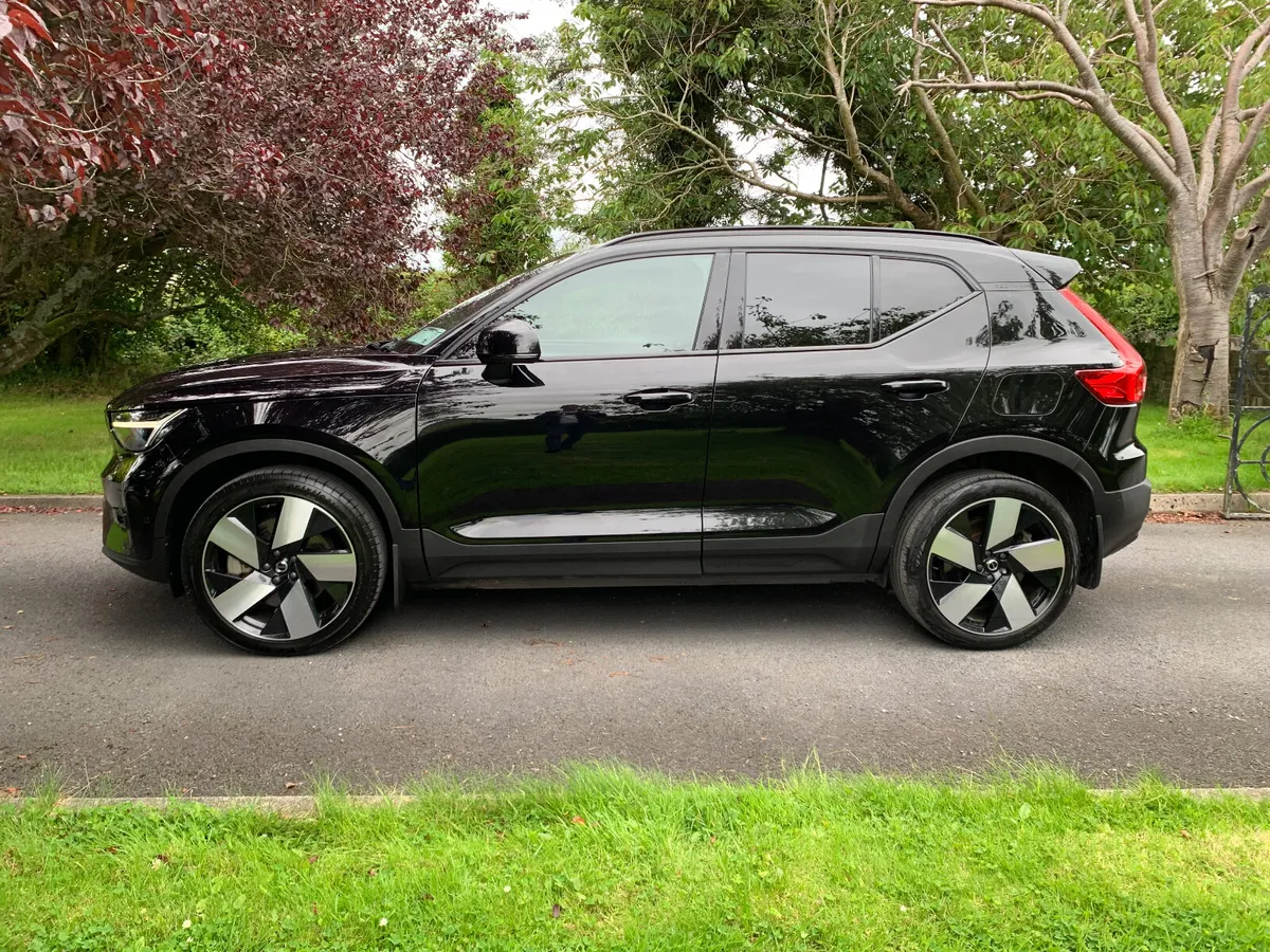 Volvo XC40 2022 EV ULTIMATE - Image 2
