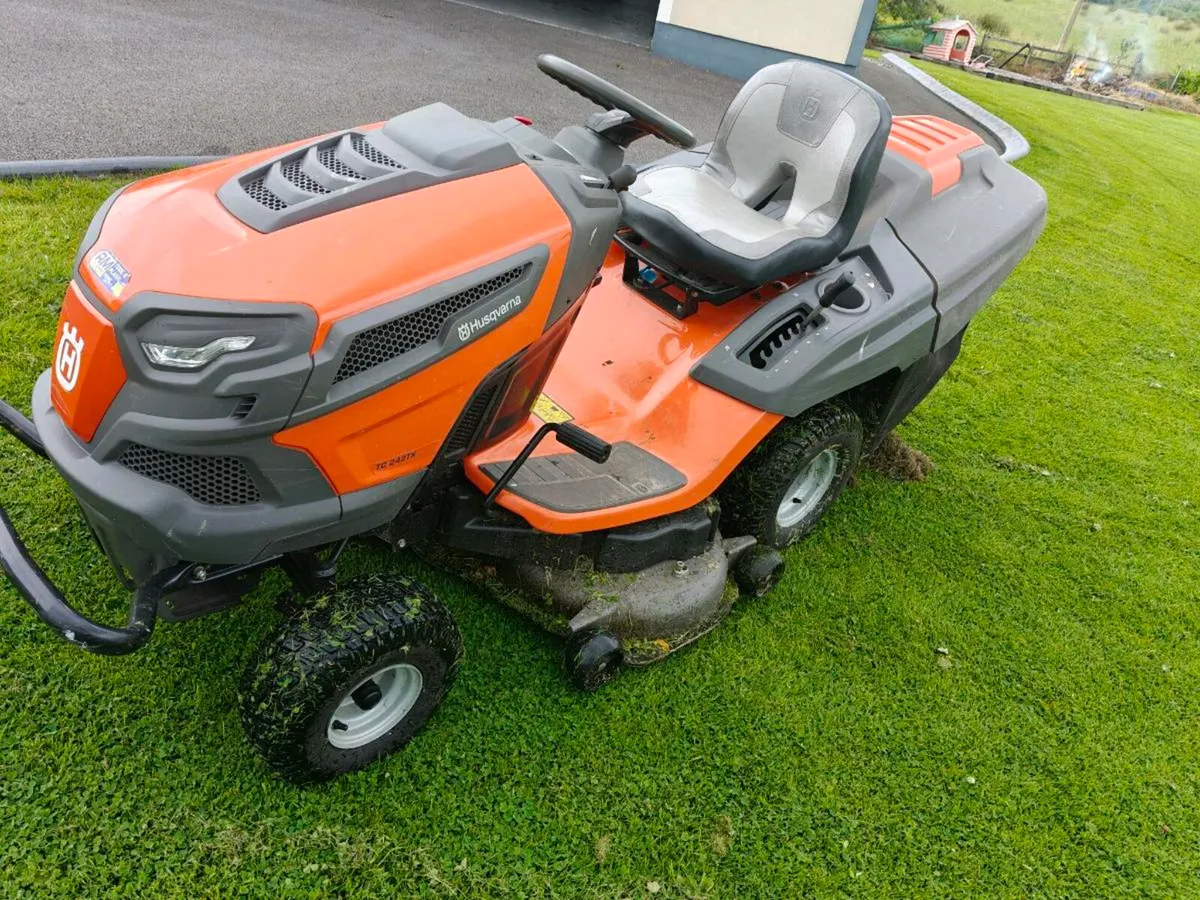 Ride on mover - Image 1