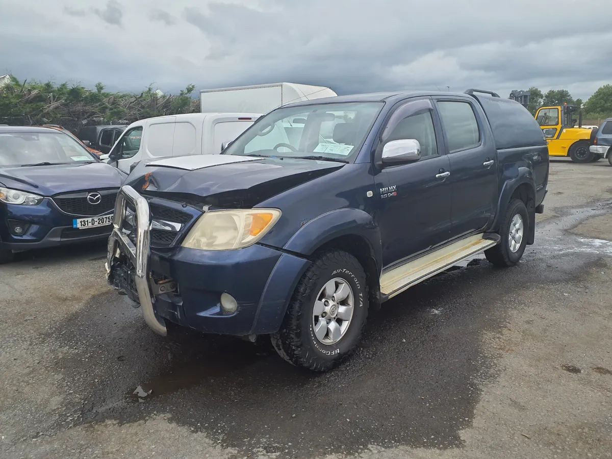 2009 Toyota hilux - Image 1