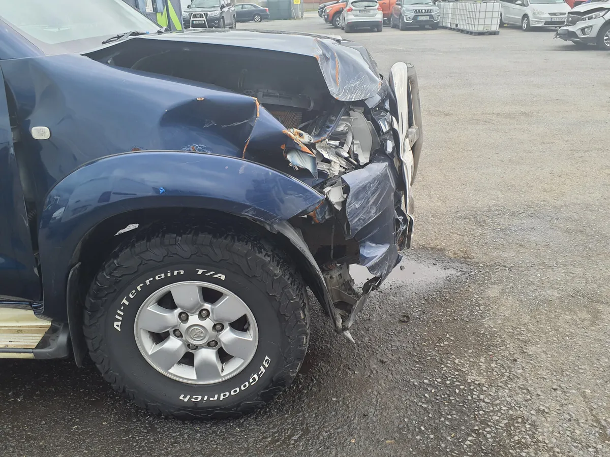 2009 Toyota hilux - Image 3