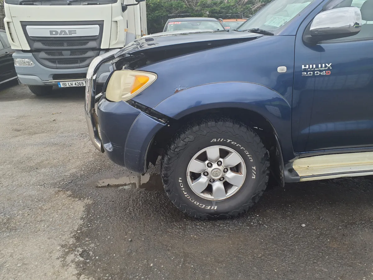 2009 Toyota hilux - Image 4