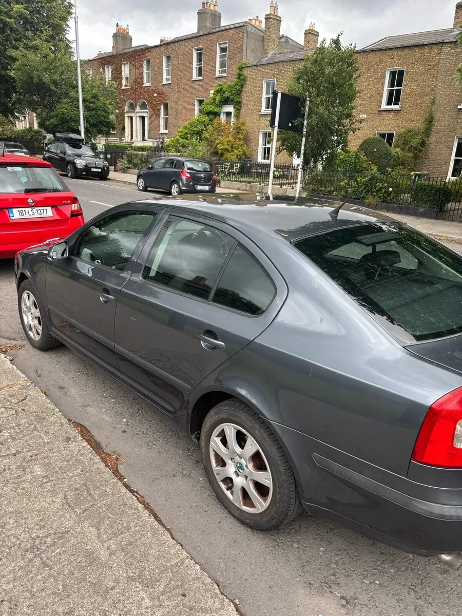 Car - Image 3