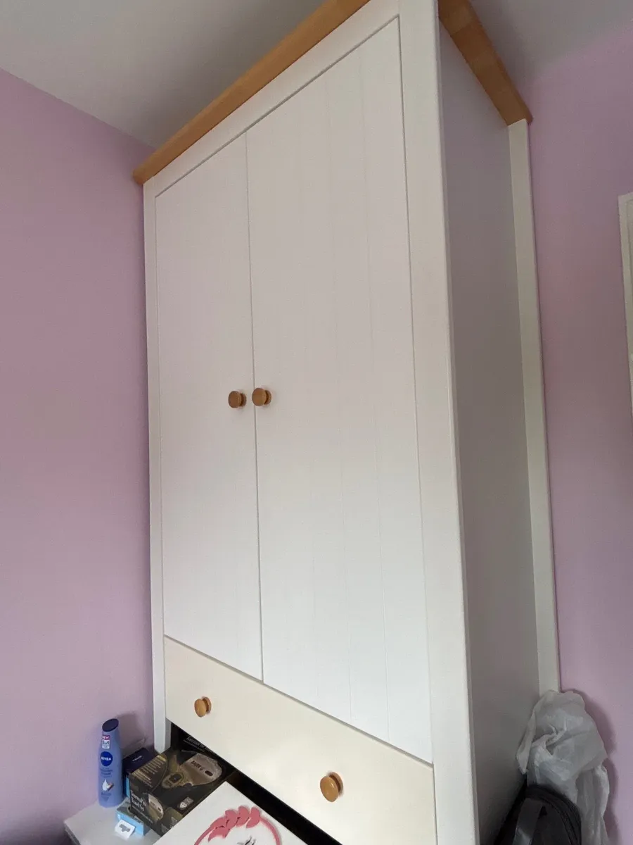 Wardrobe - Image 2