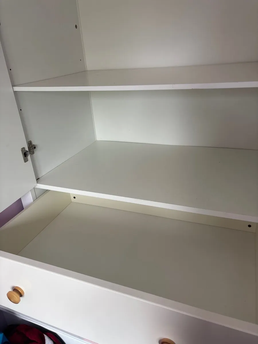 Wardrobe - Image 4