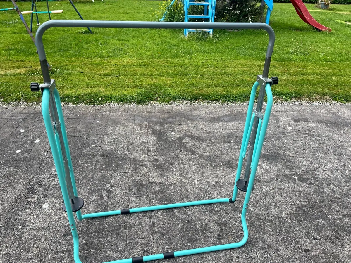 Gymnastics bar - Image 3