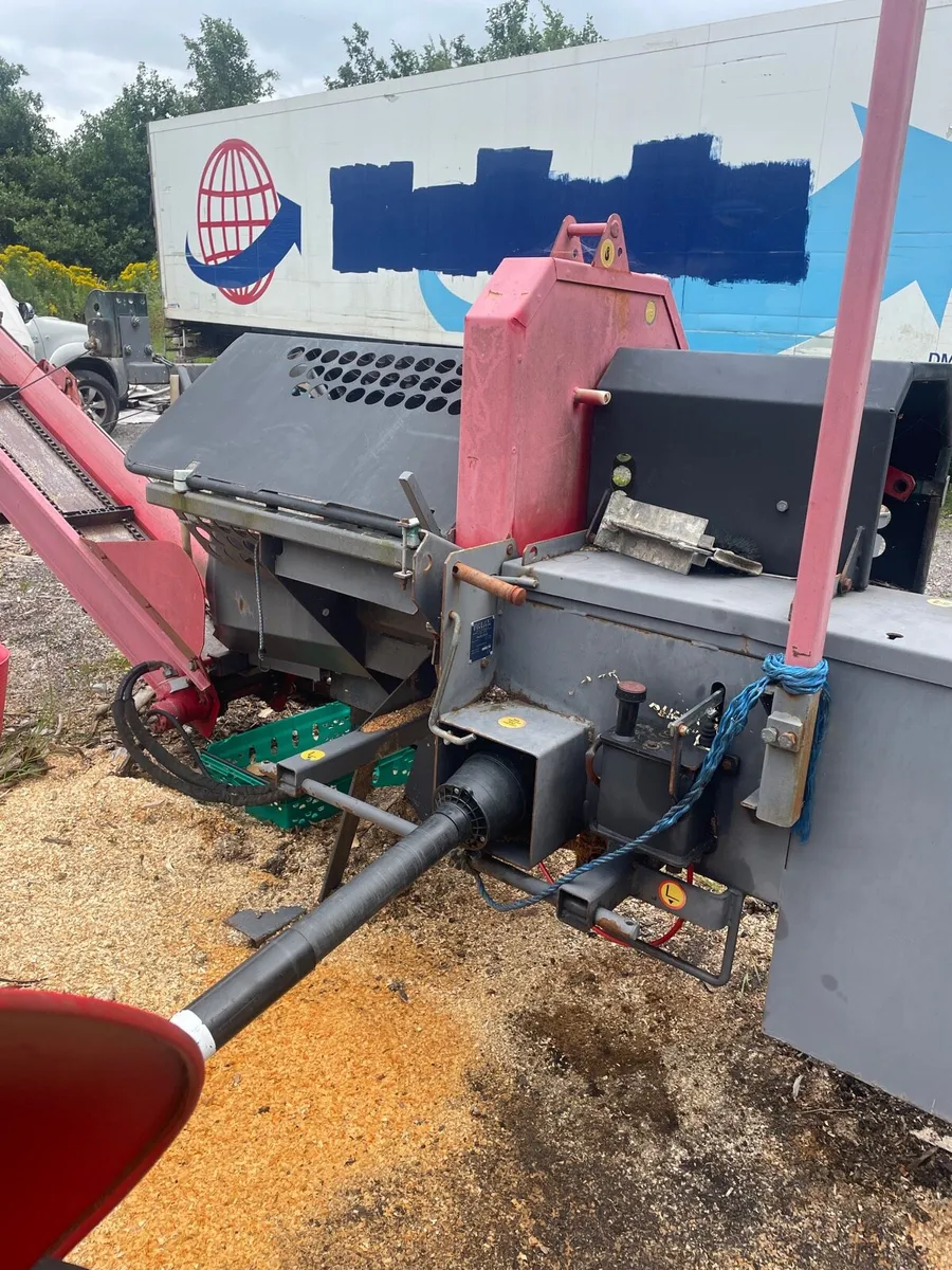 Firewood processor. - Image 4