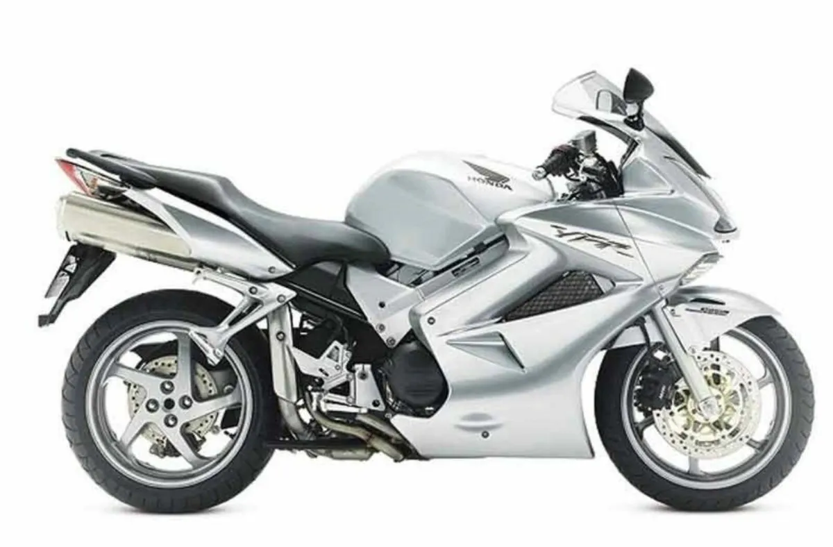 Honda VFR 2005 - Image 3