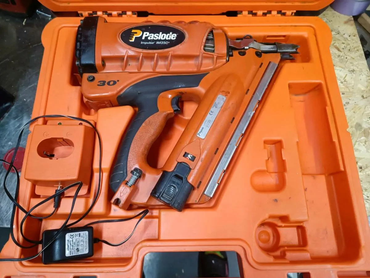 Paslode I'm 350 + first fix gun.