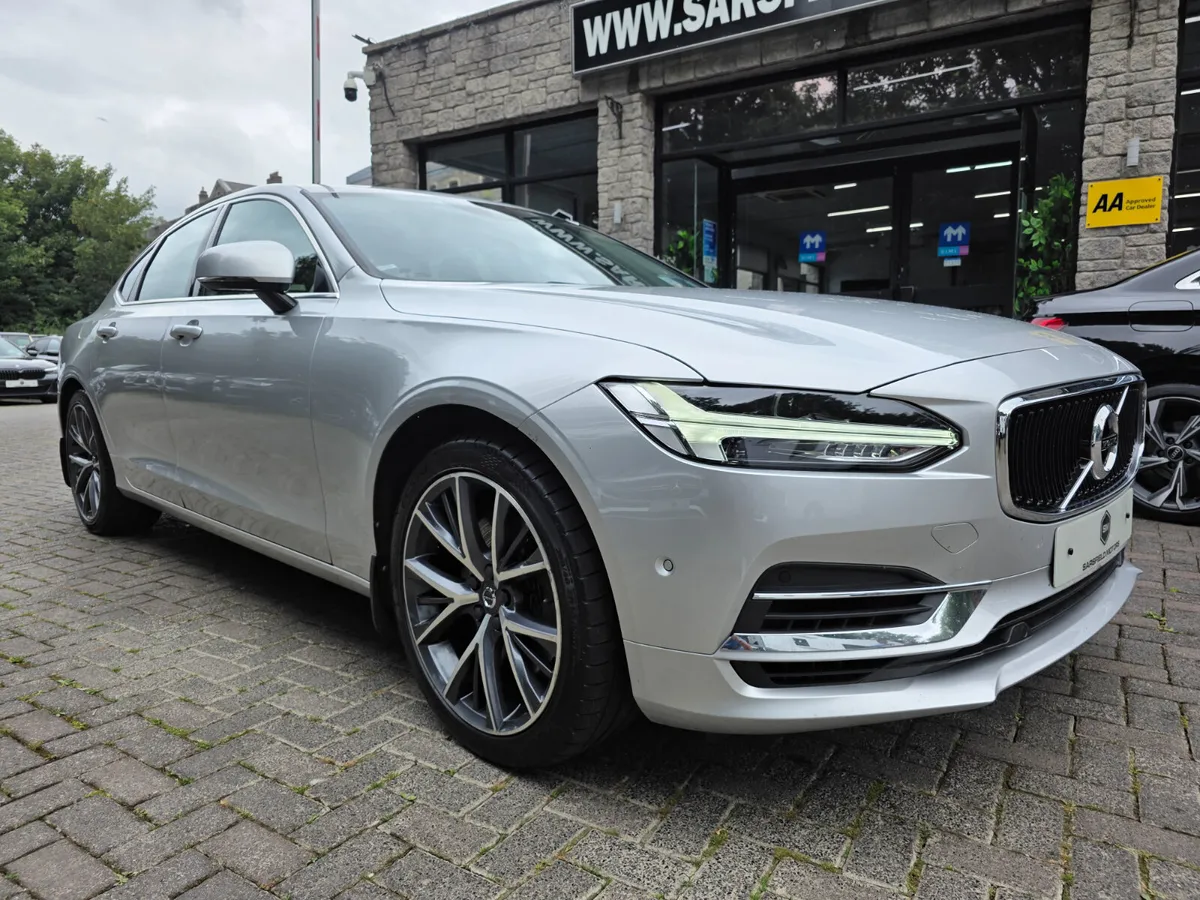 2018 VOLVO S90 2.0 T8 TWIN ENGINE MOMENTUM - Image 3