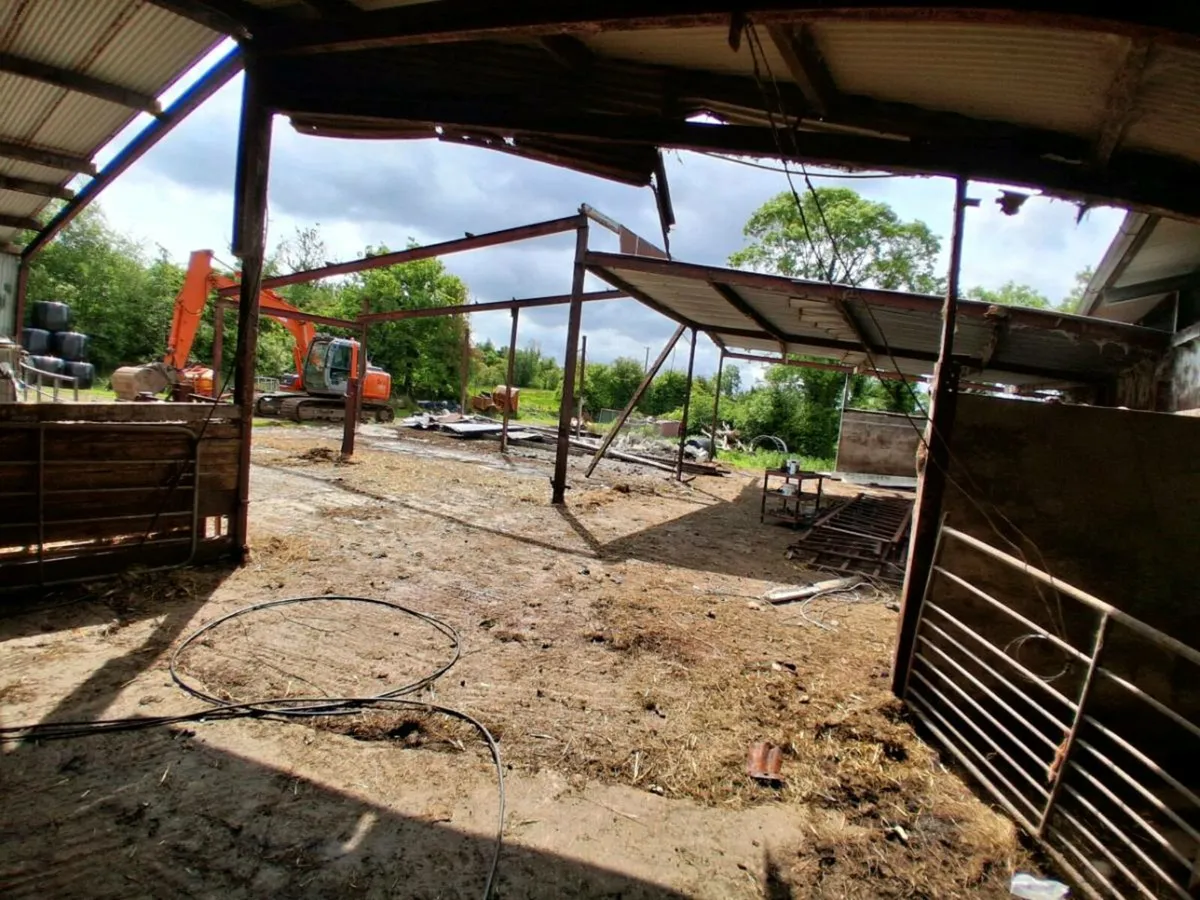 Old shed - Girders - Image 2