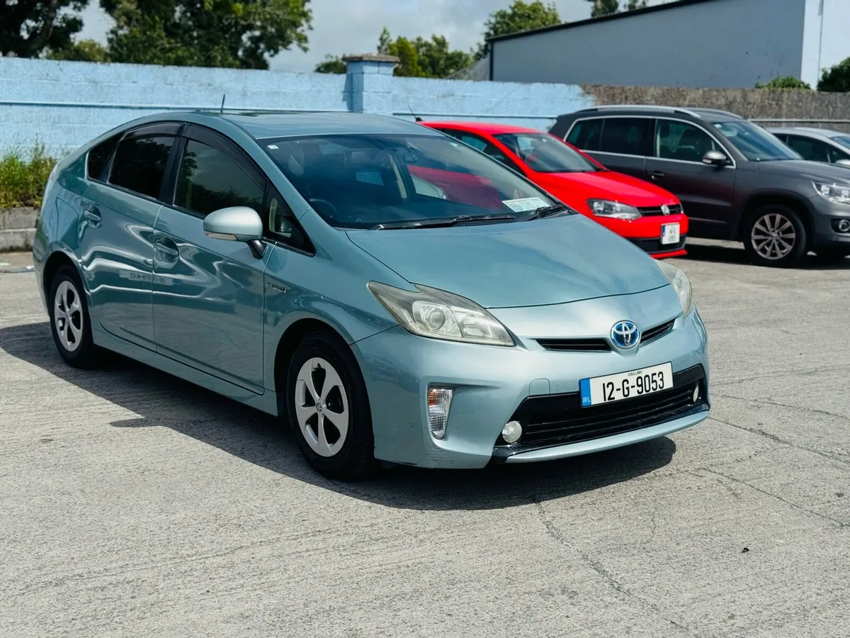 Toyota Prius 2012 G Grade - Image 1