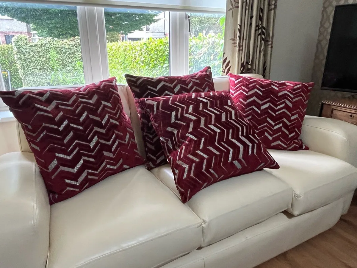 Set if 4 large cushions - Image 2