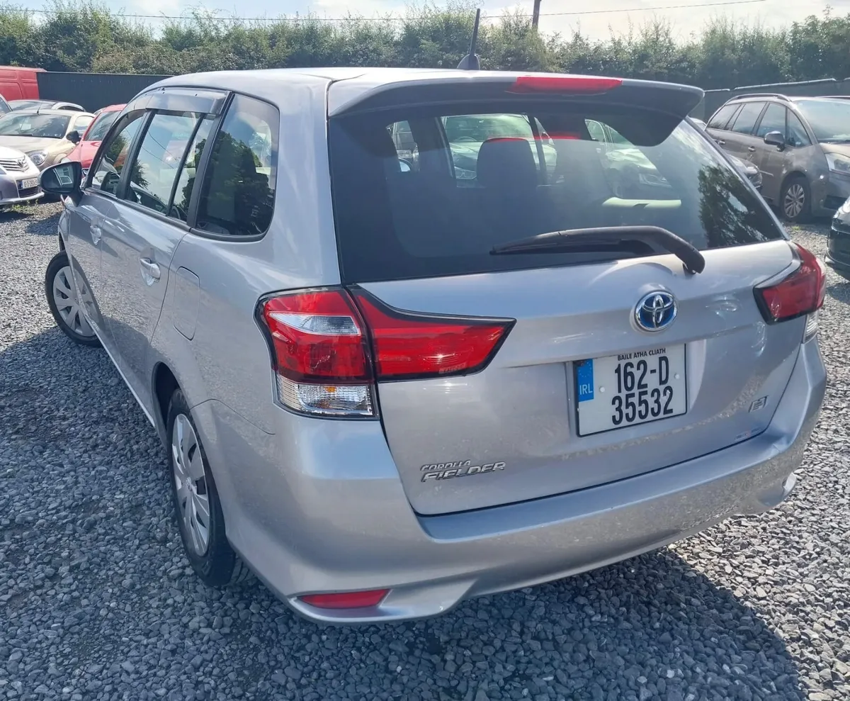 🔵 Toyota Corolla FIELDER 1.5 Hybrid AUTOMATIC - Image 4