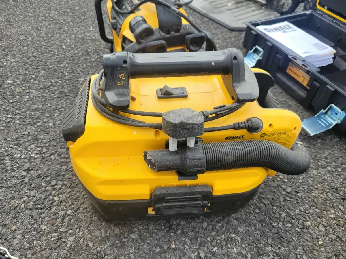 12 Piece DeWalt Tool Kit - Image 4