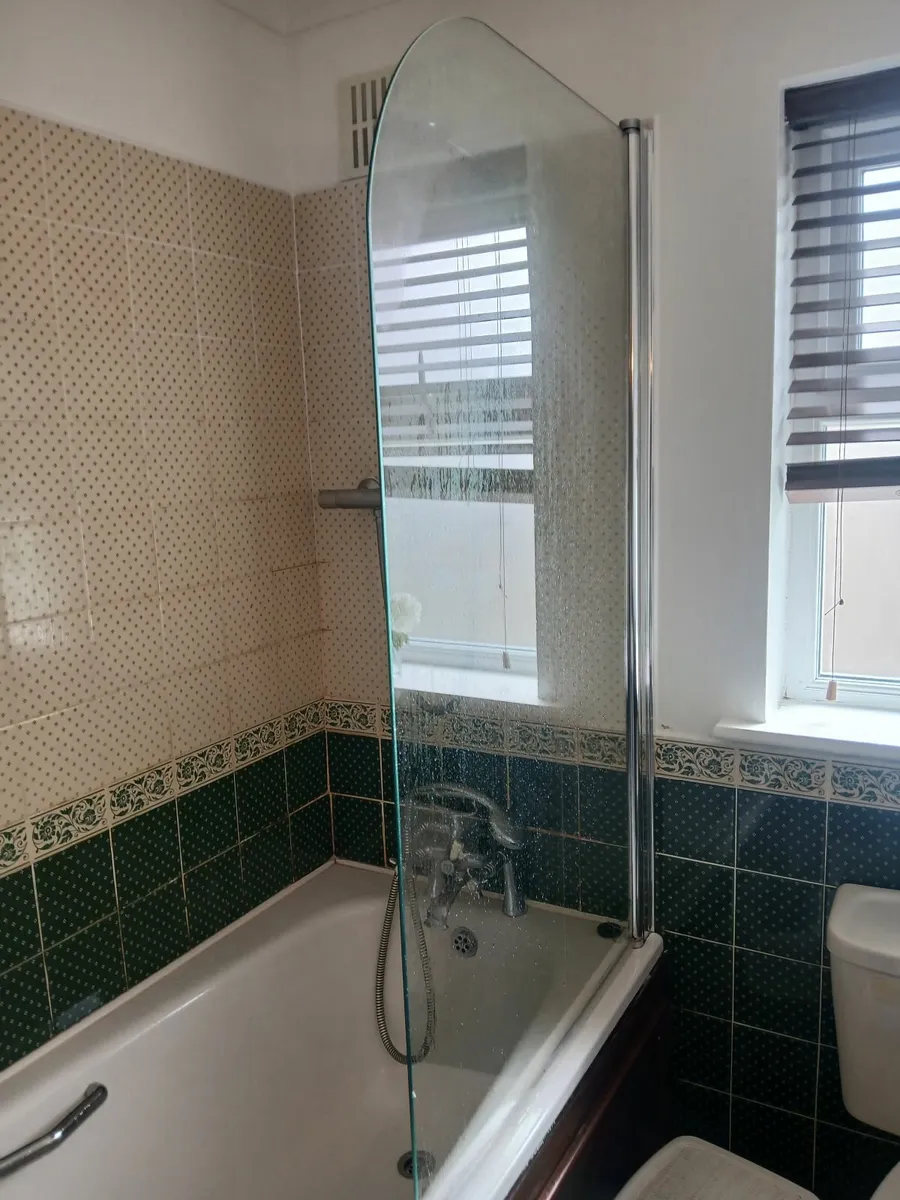 Bathroom accessories - Image 3