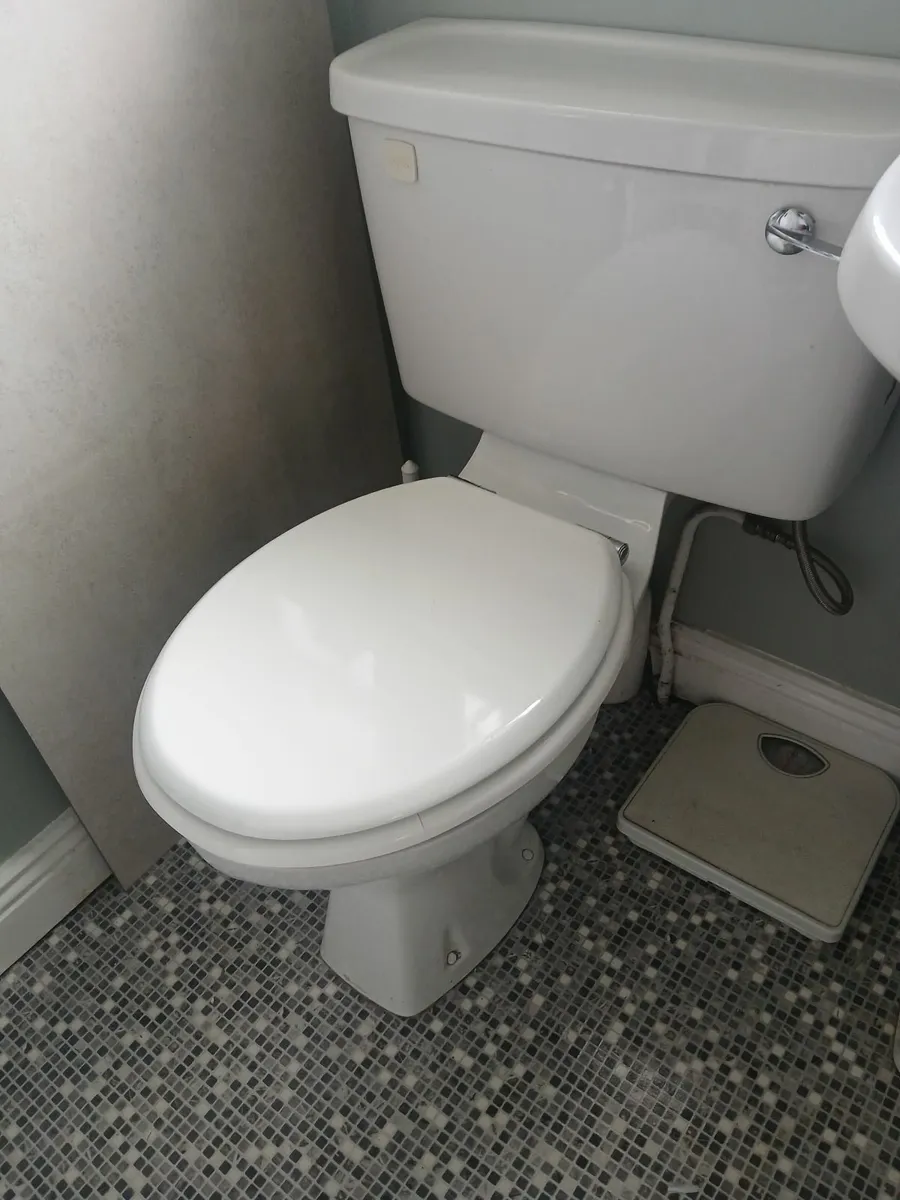 Bathroom accessories - Image 4