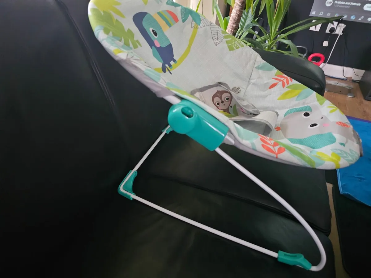Baby bouncer seat - Image 3