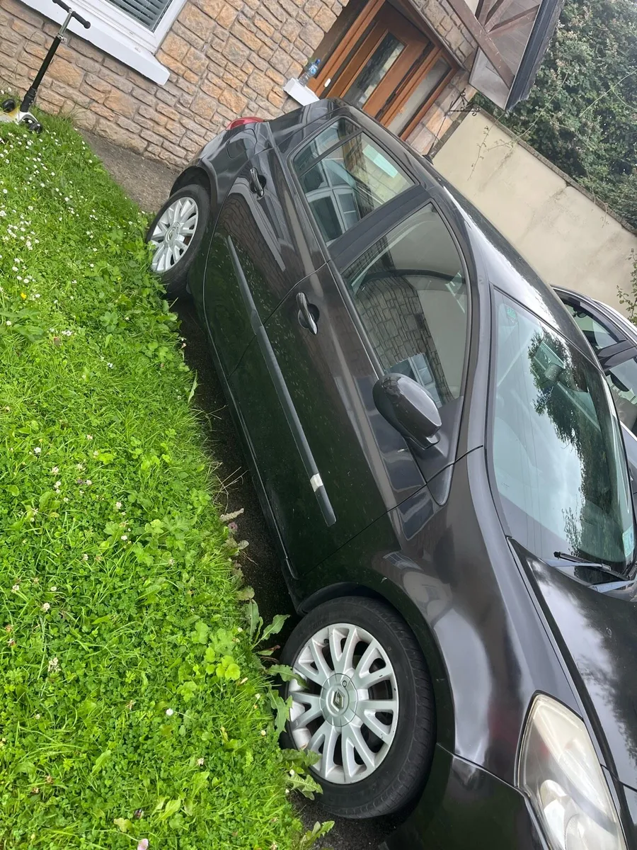 Renault Clio - Image 2
