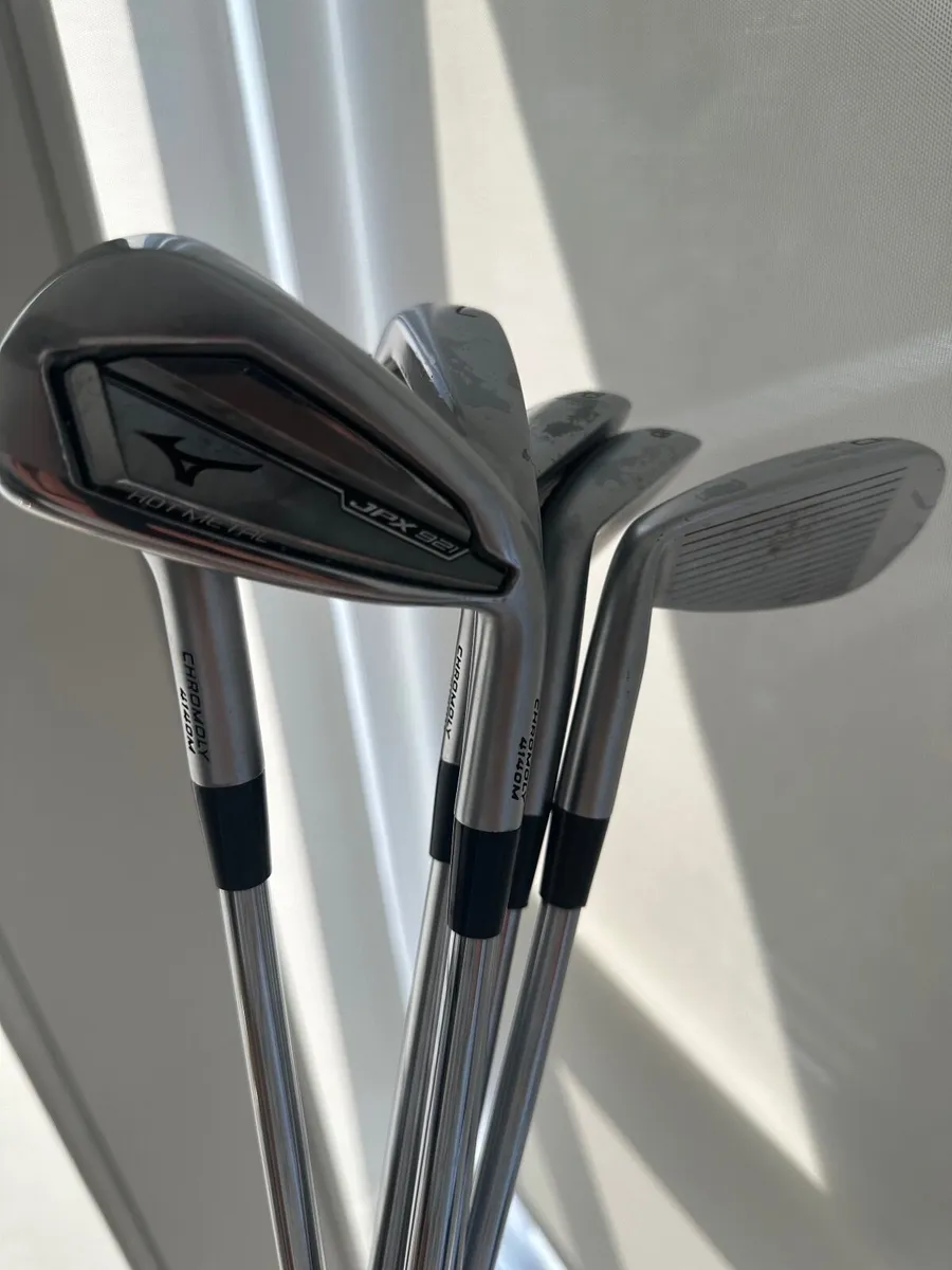 Mizuno JPX921 Irons - Image 2