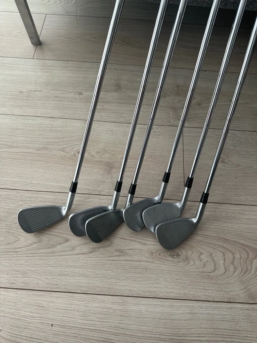 Mizuno JPX921 Irons - Image 3