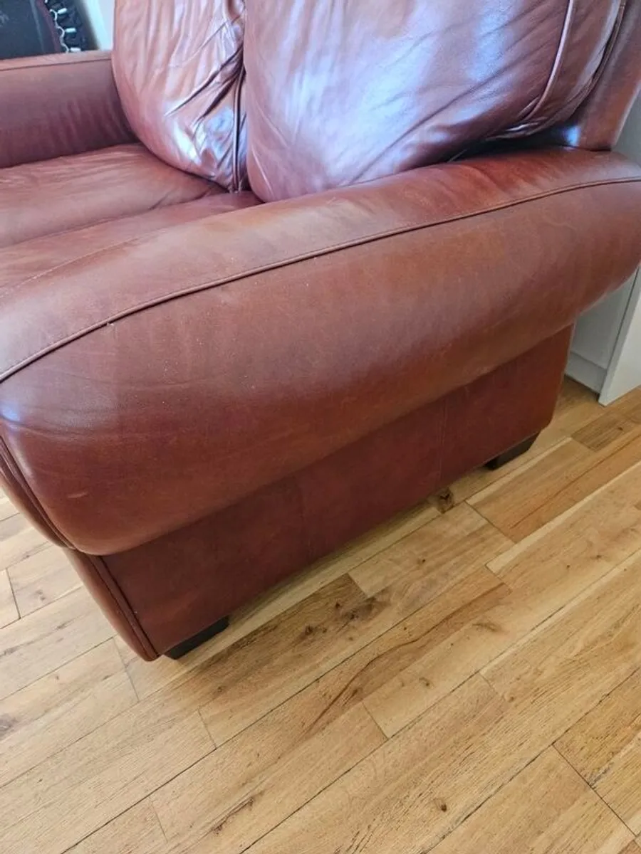 Two seater real leather couch - Image 2