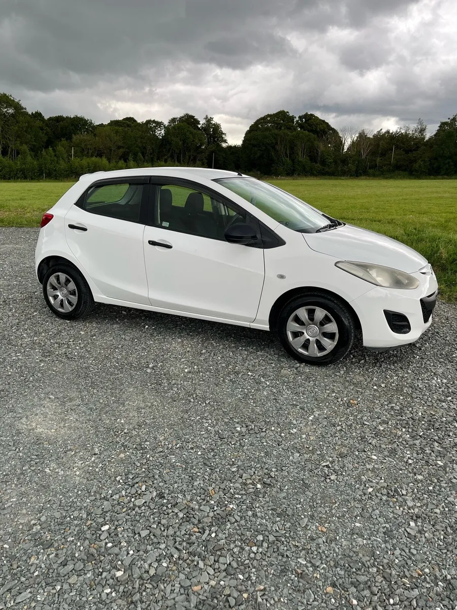 Mazda Demio - Image 2