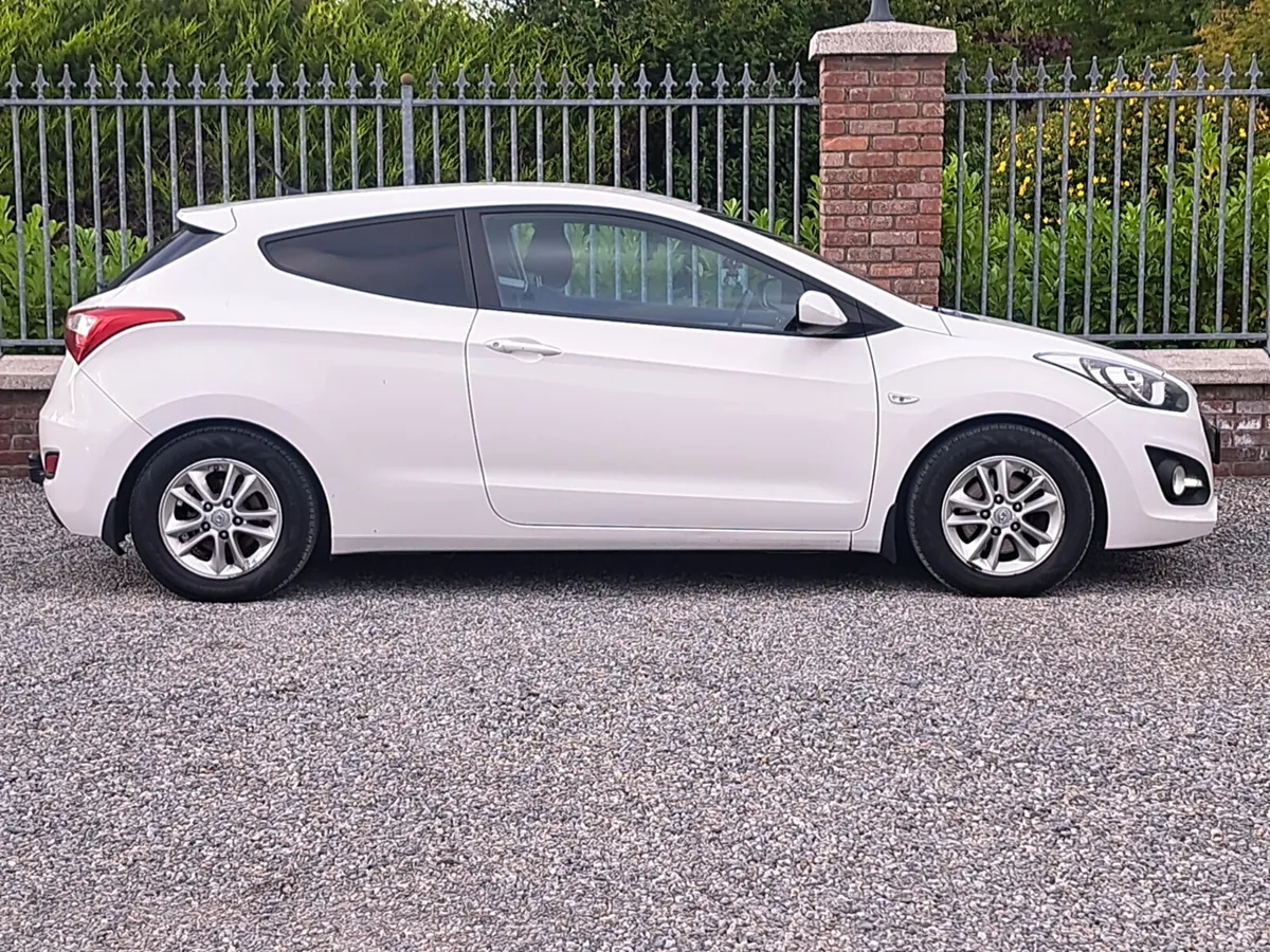 Hyundai i30 ipro panel van 1.4 Diesel. - Image 3