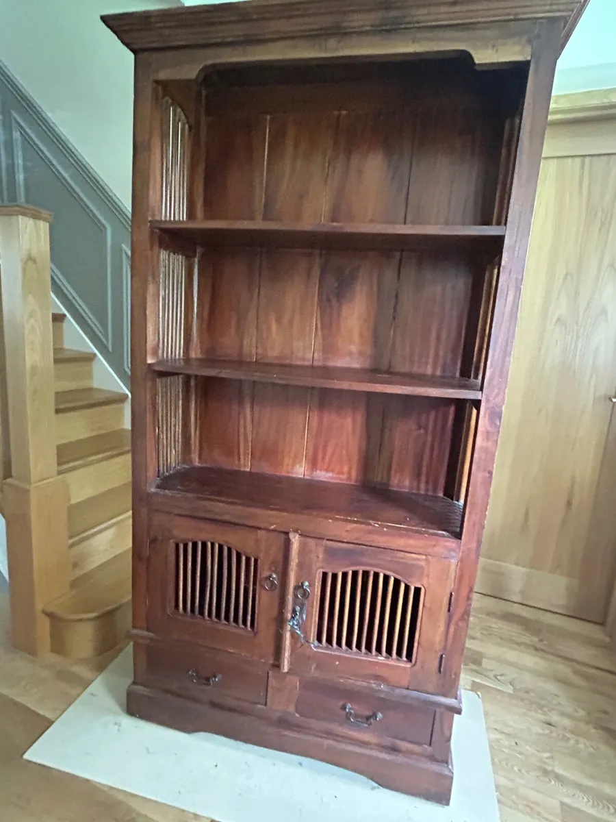 Bookshelf