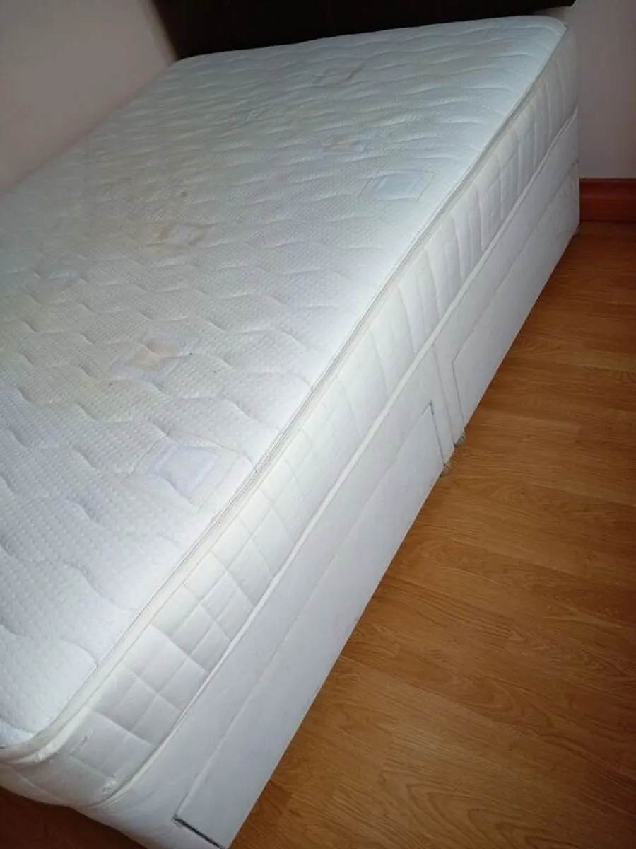 Double bed with Drawers - Image 4