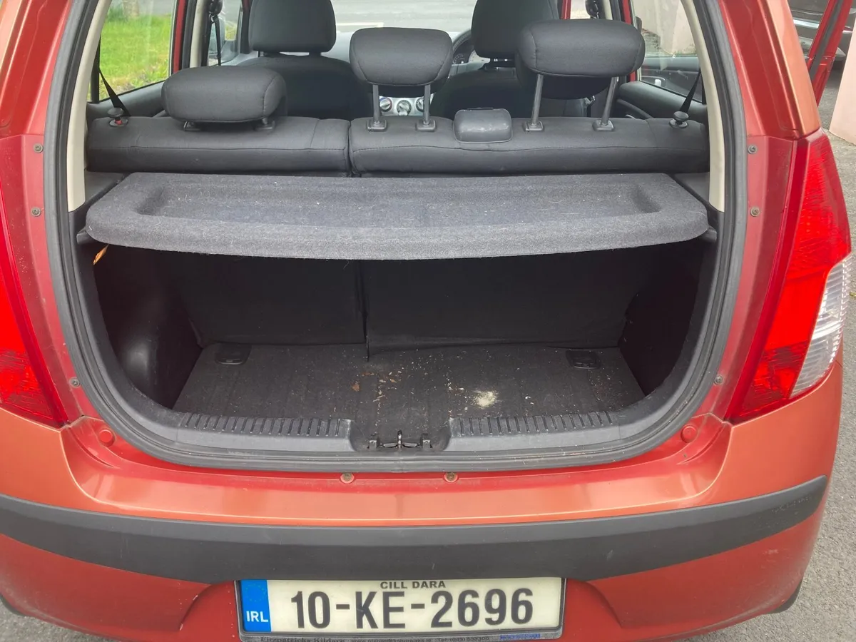 Hyundai i10 2010 - Image 2