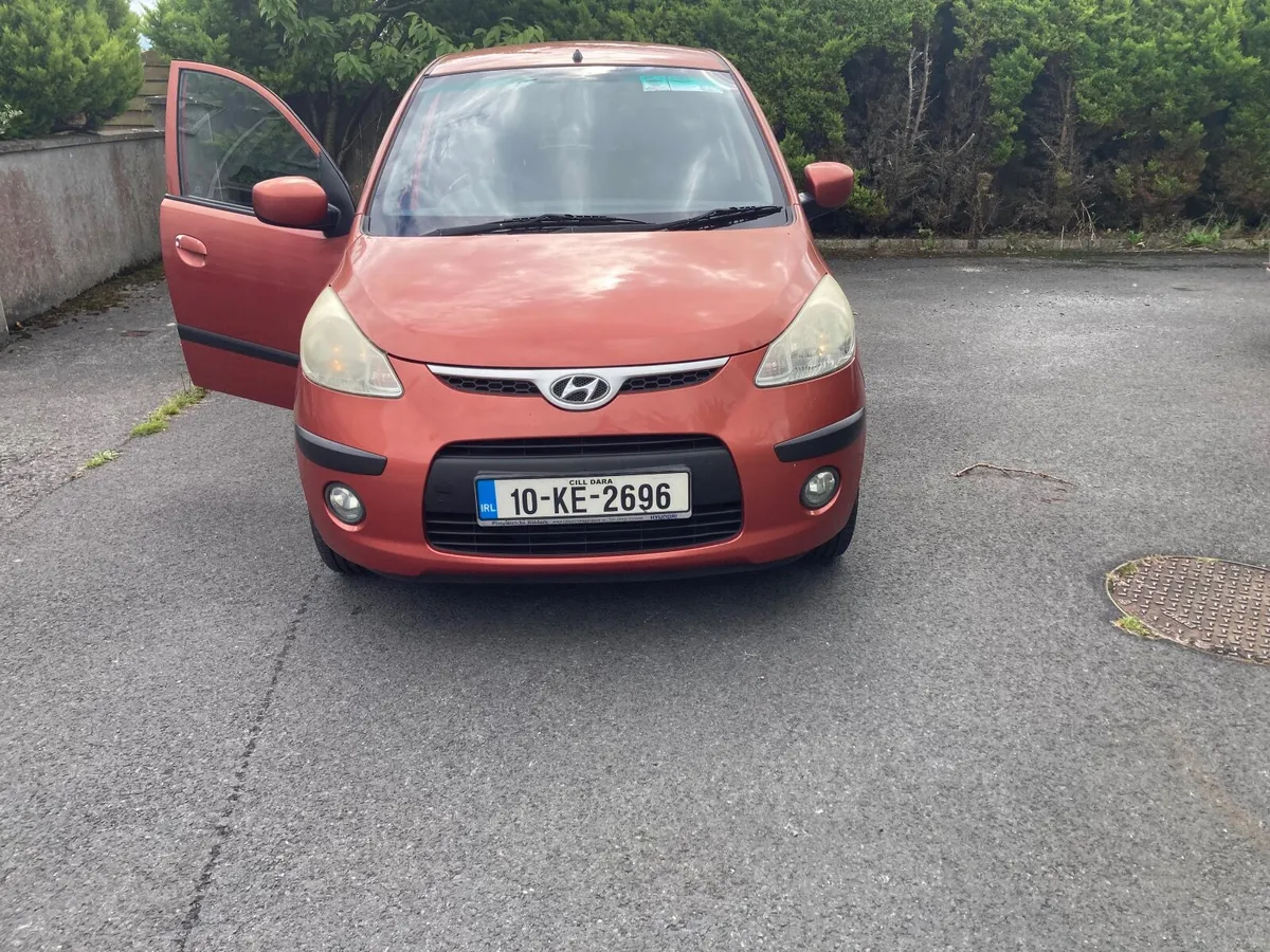 Hyundai i10 2010 - Image 1