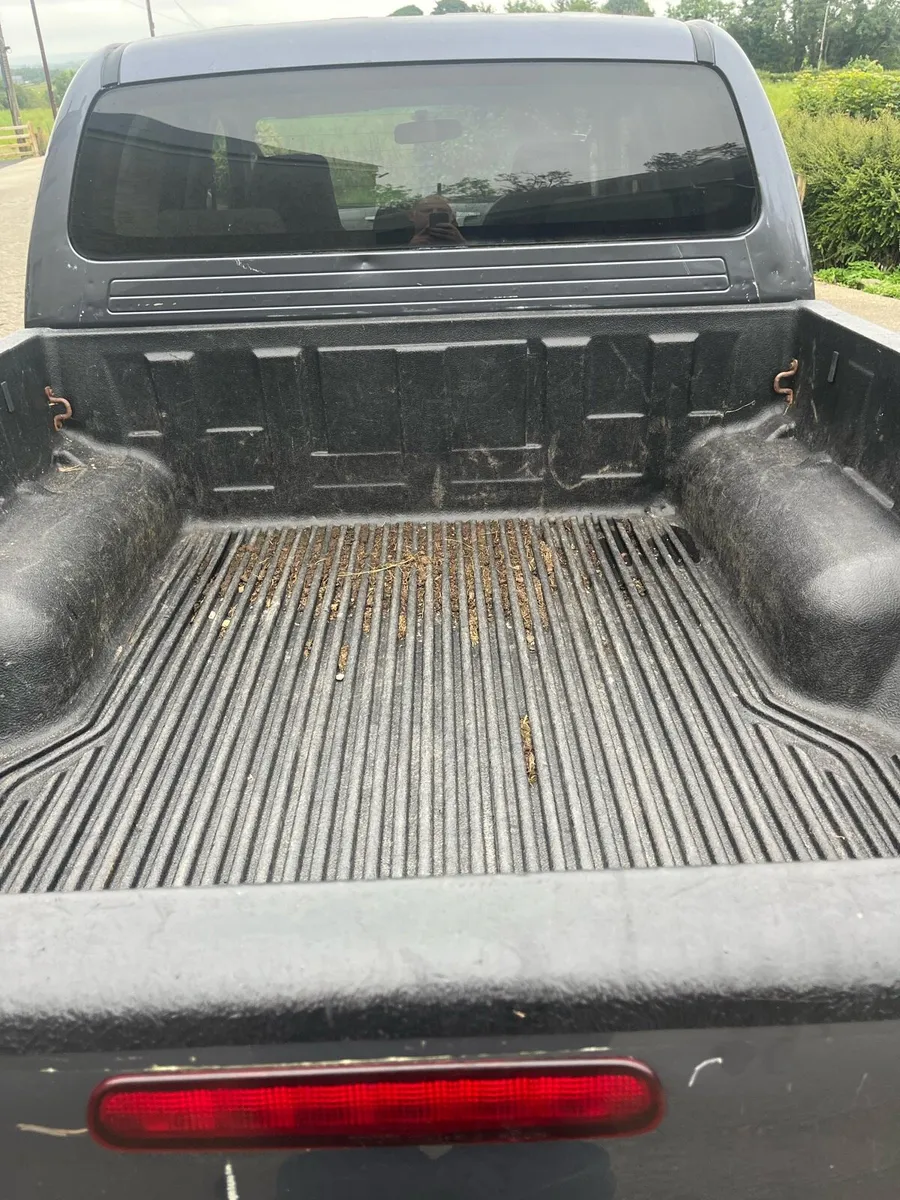 Toyota hilux 2.4 D4D - Image 3