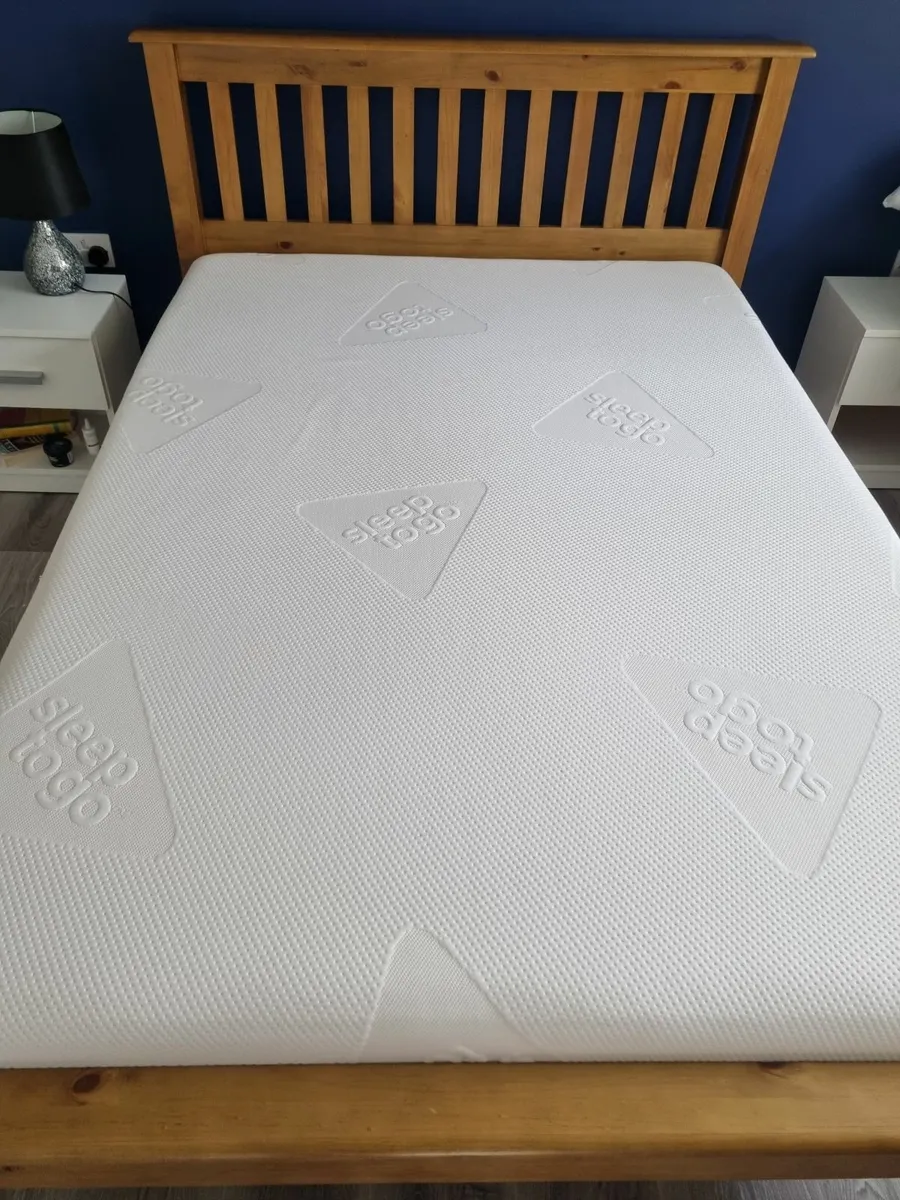Double bed - Image 1