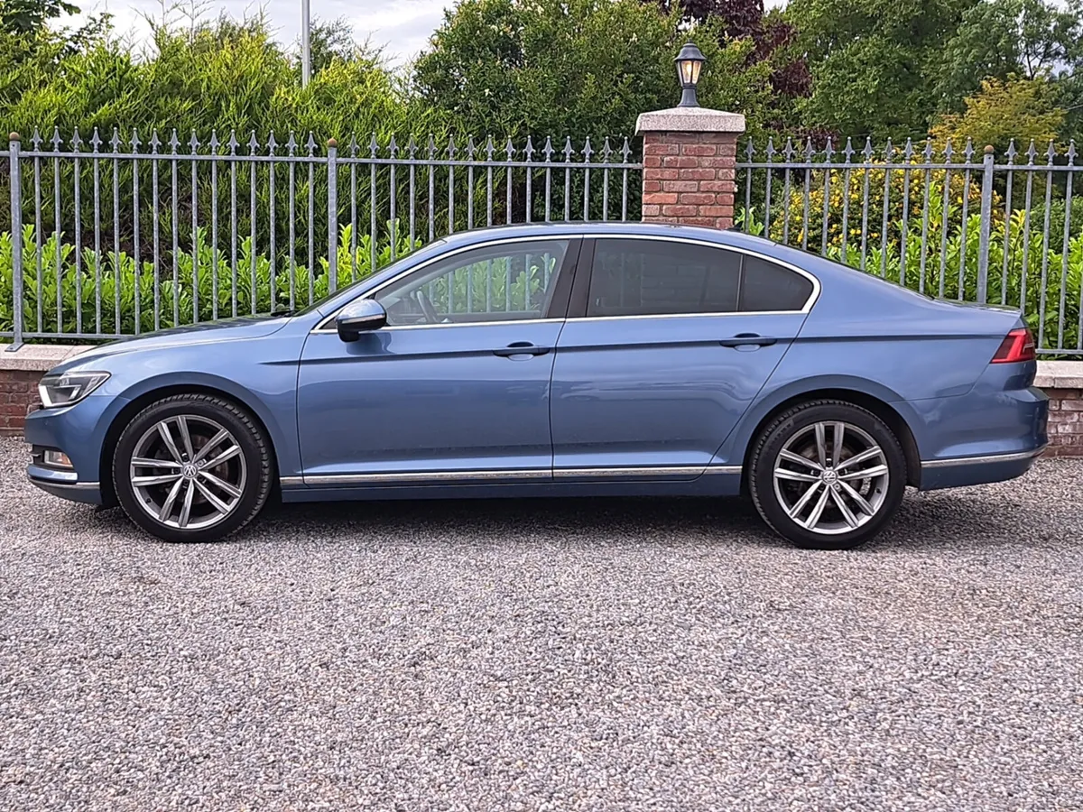 Volkswagen Passat Comfortline Saloon 2.0 Diesel - Image 3