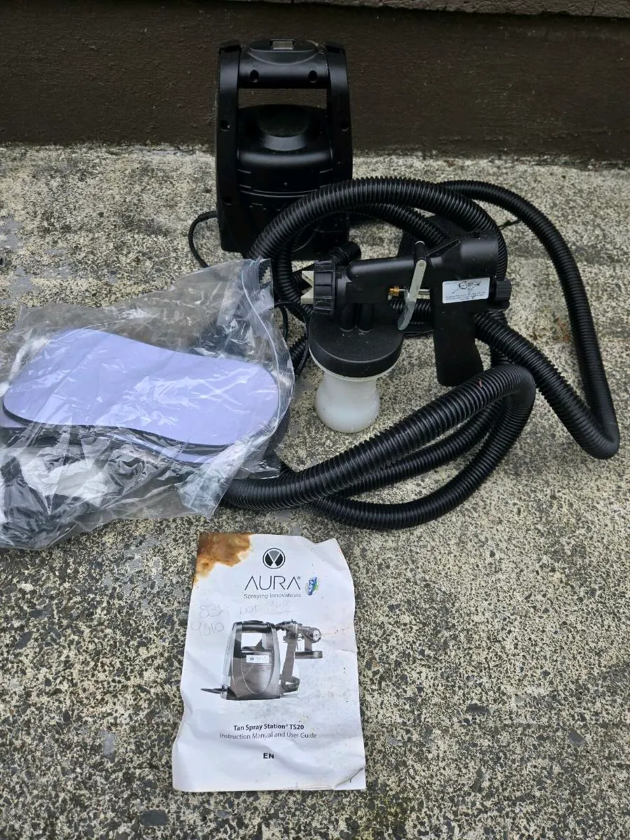 Tanning kit