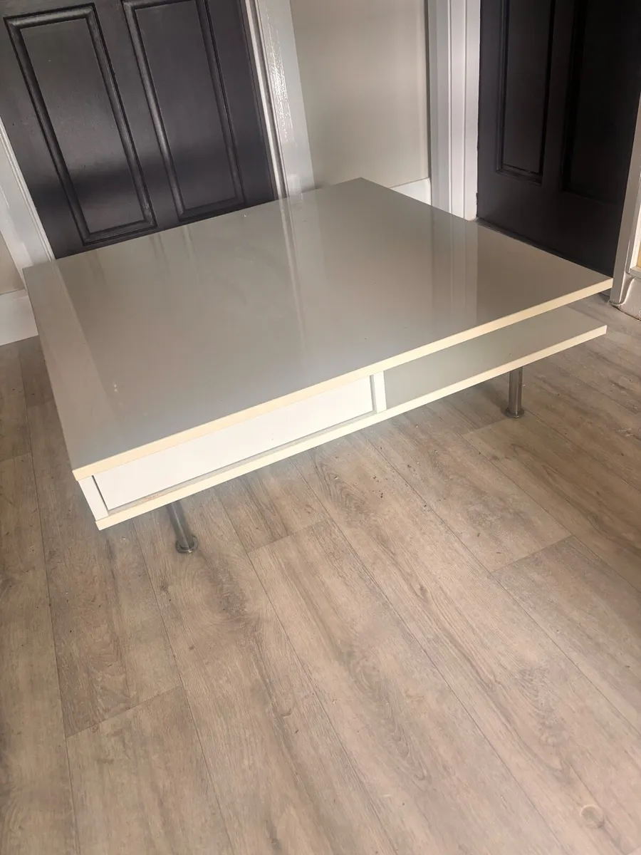 Tv / Coffee table - Image 1