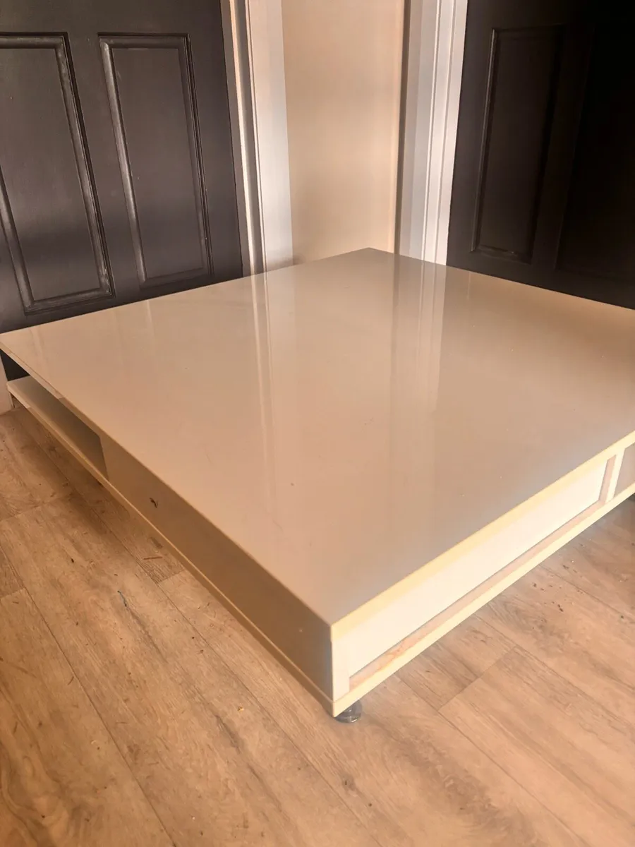 Tv / Coffee table - Image 2