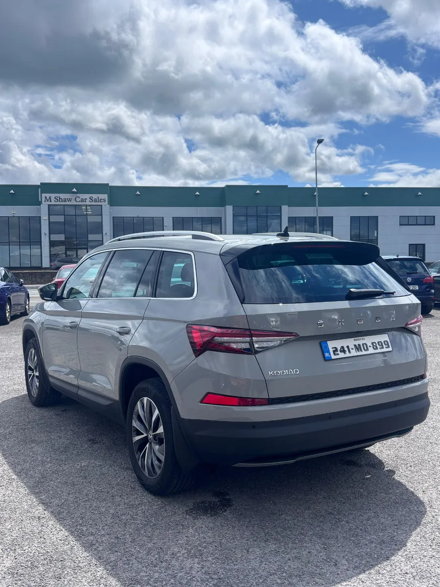241 Skoda Kodiaq 2.0 TDI AMBITION  AUTOMATIC - Image 3