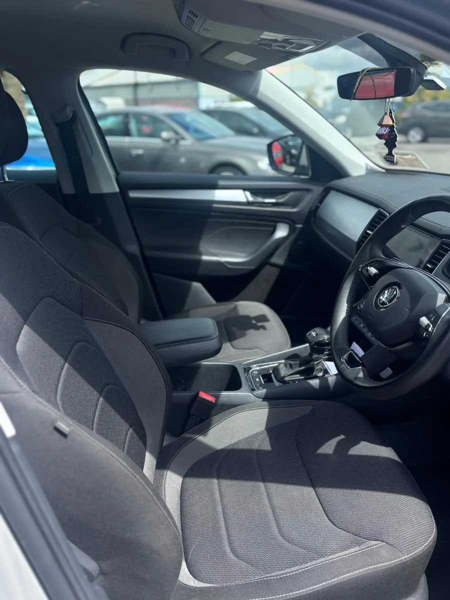 241 Skoda Kodiaq 2.0 TDI AMBITION  AUTOMATIC - Image 4
