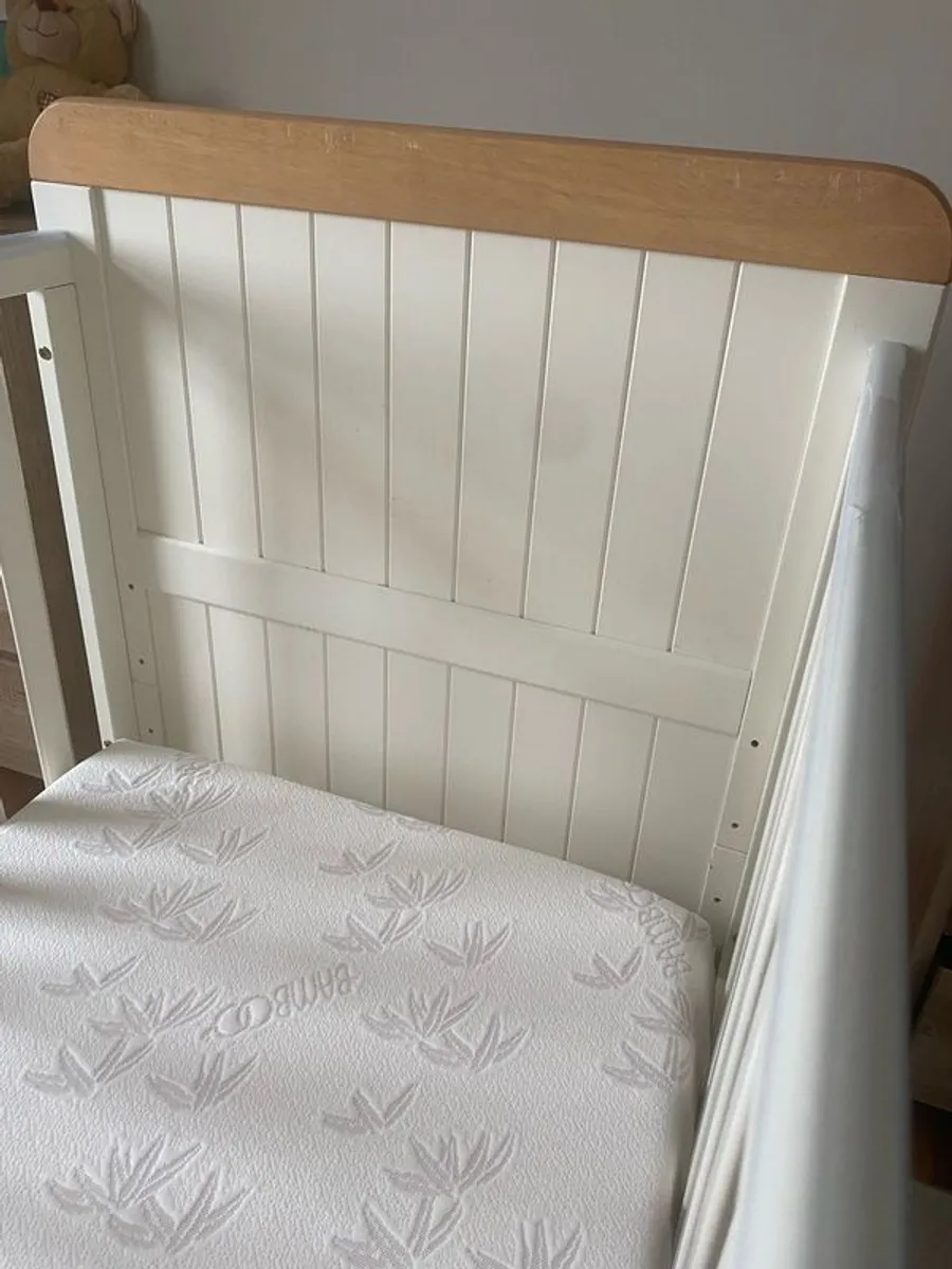 mamas and papas cot - Image 3