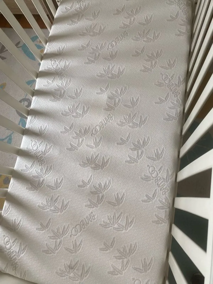 mamas and papas cot - Image 4