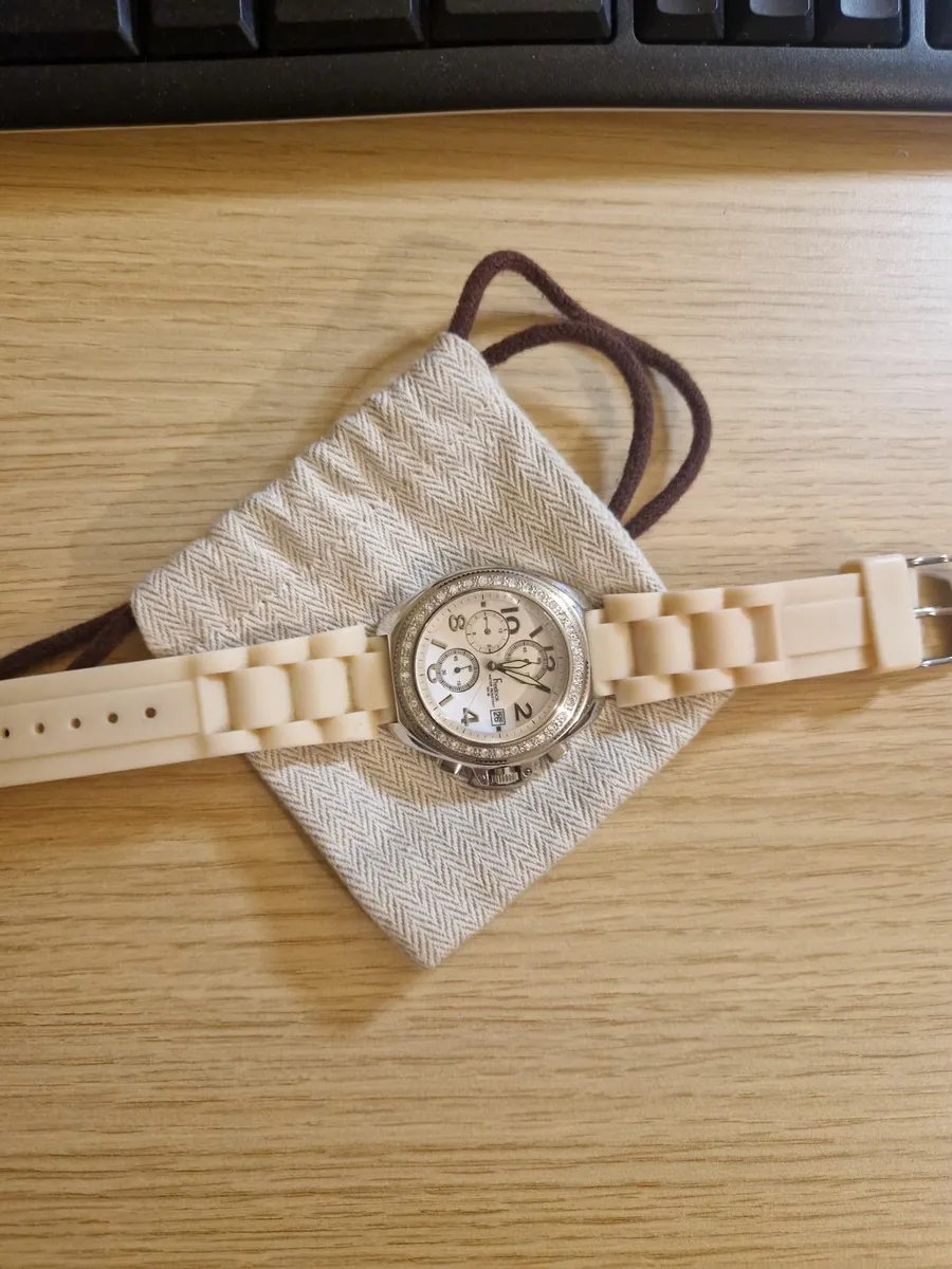 Freelook Ladies women Watch - Image 3